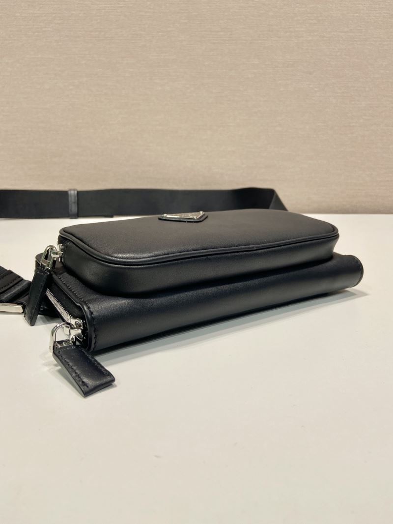 Pra*a waist chest packs